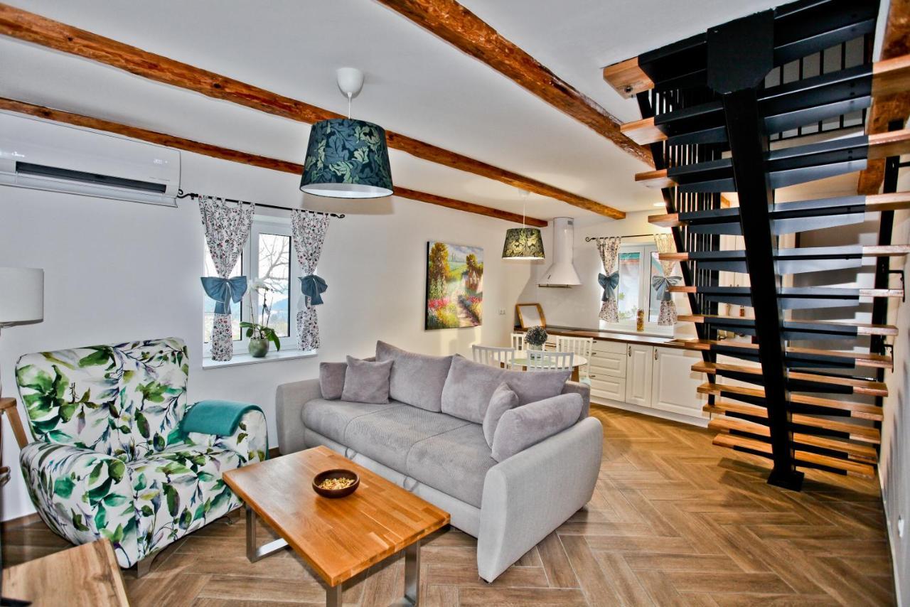 Vila Loni Zgornja Kungota Exteriör bild